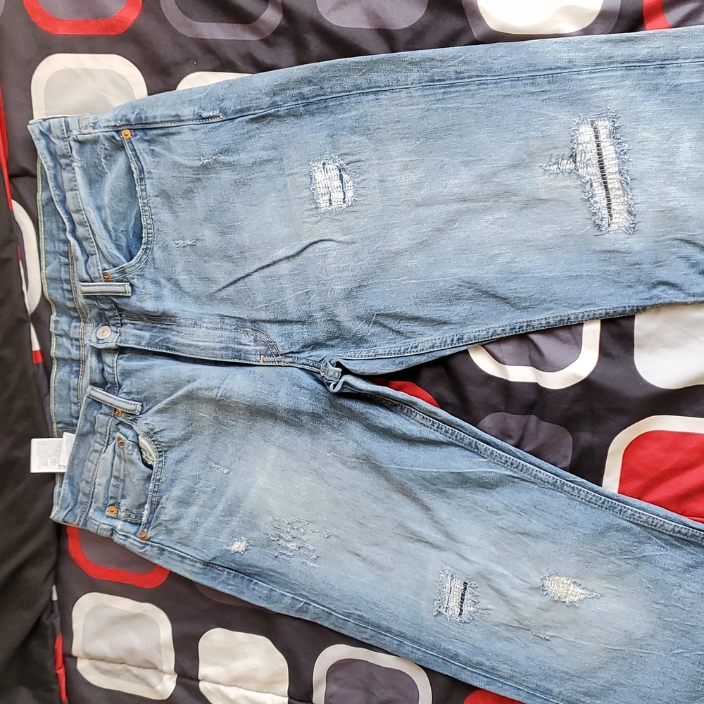 Men Light wash Levi's Style 514